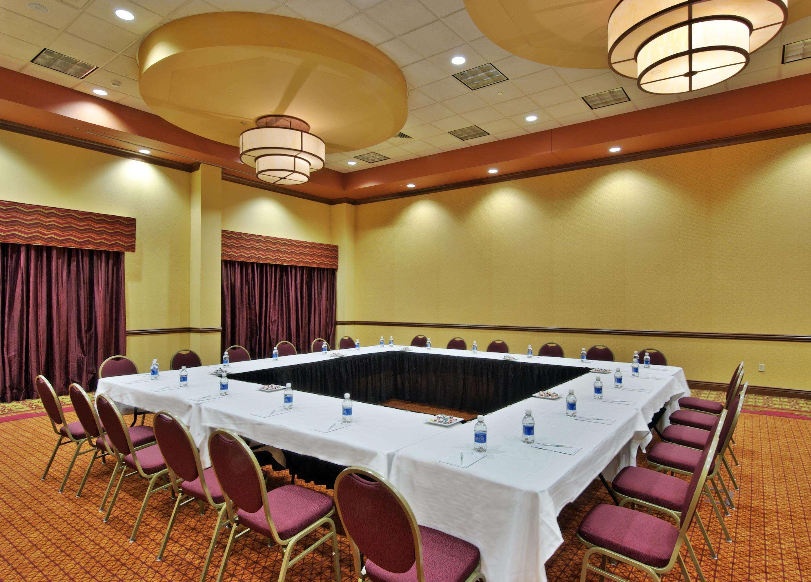 Embassy Suites Omaha- La Vista/ Hotel & Conference Center Konforlar fotoğraf
