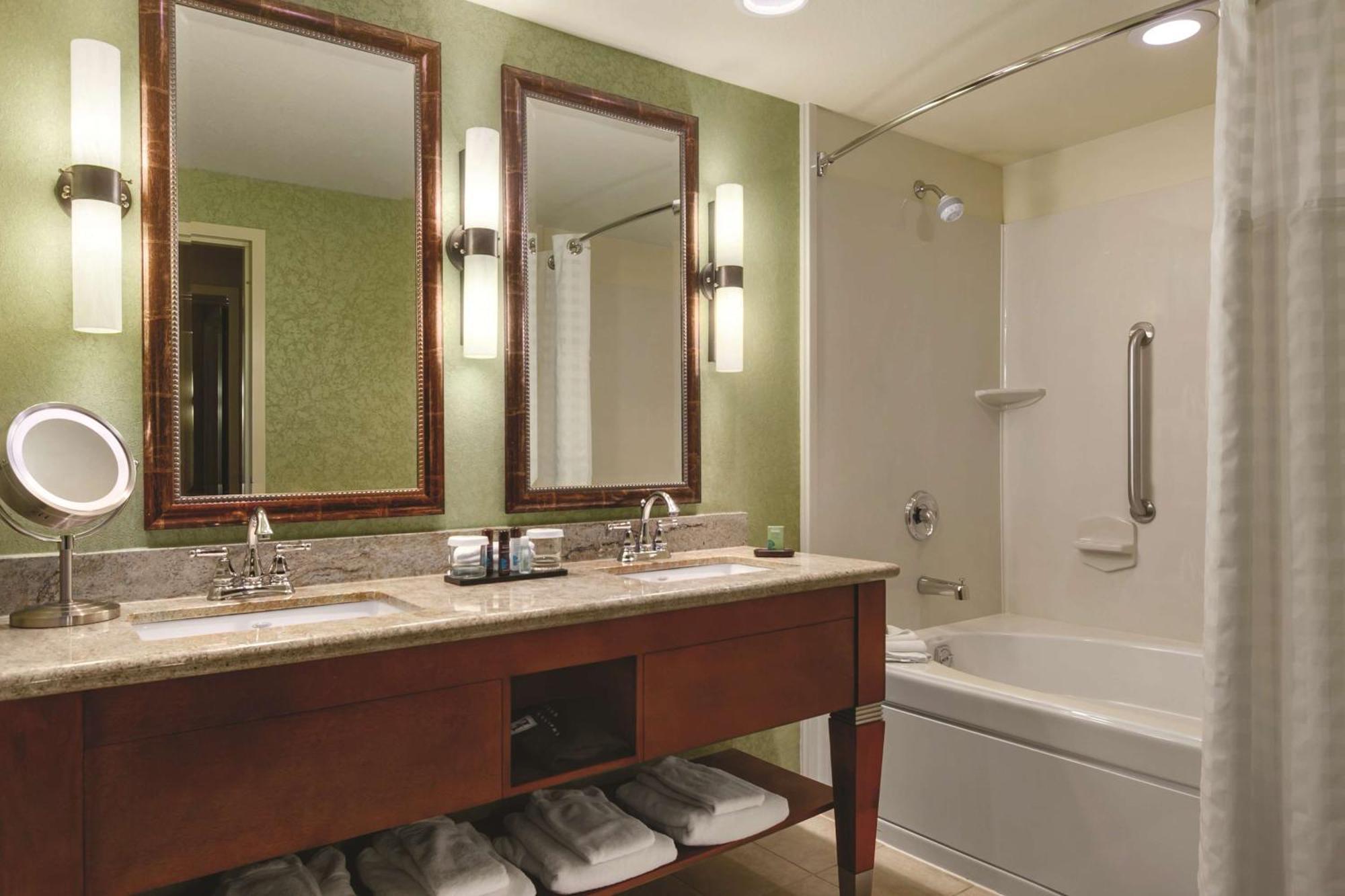 Embassy Suites Omaha- La Vista/ Hotel & Conference Center Dış mekan fotoğraf