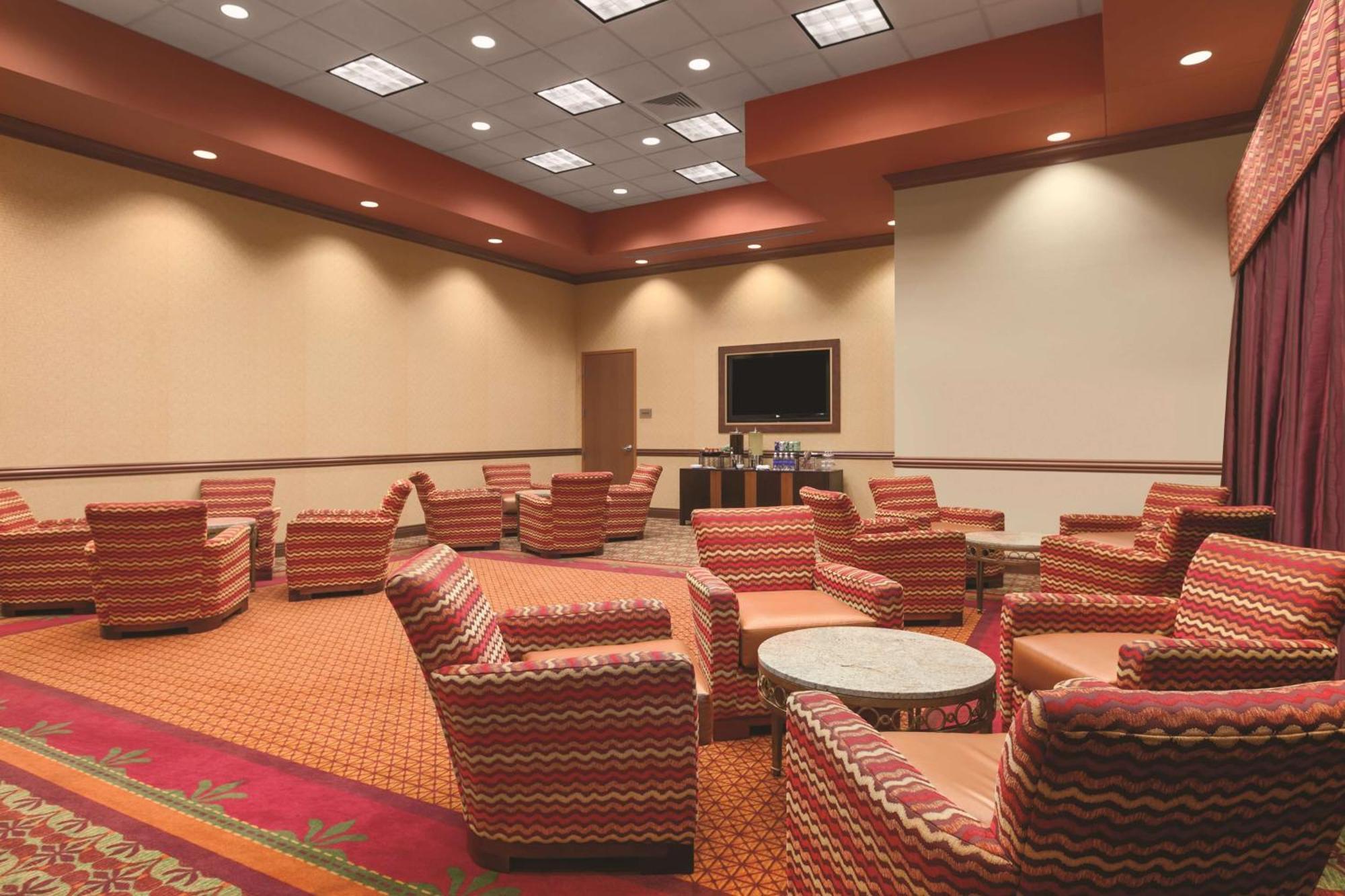 Embassy Suites Omaha- La Vista/ Hotel & Conference Center Dış mekan fotoğraf