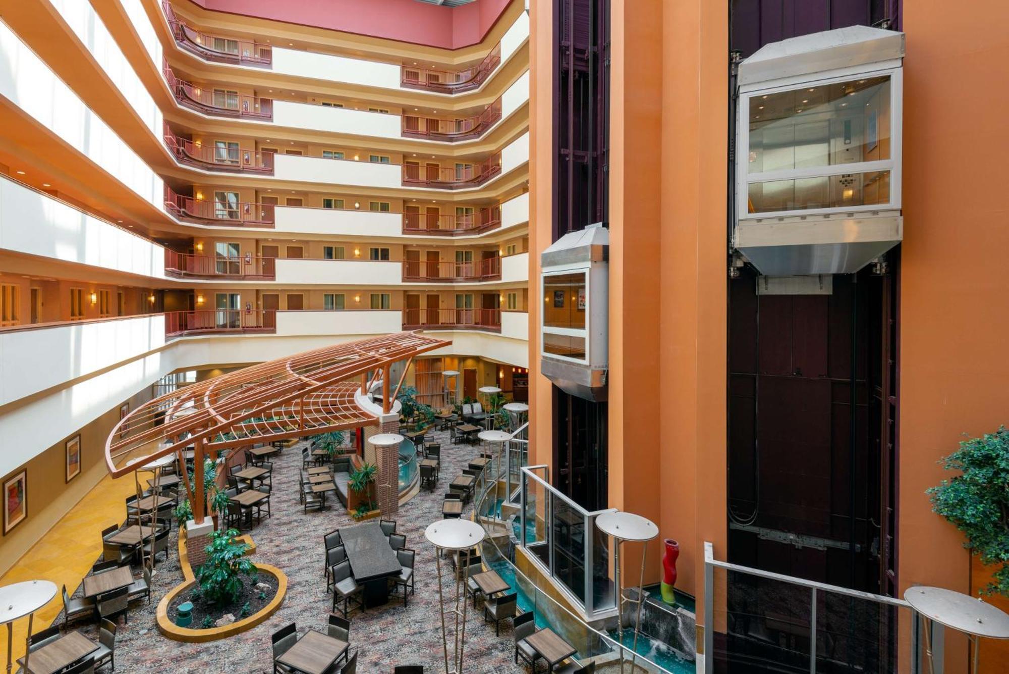 Embassy Suites Omaha- La Vista/ Hotel & Conference Center Dış mekan fotoğraf