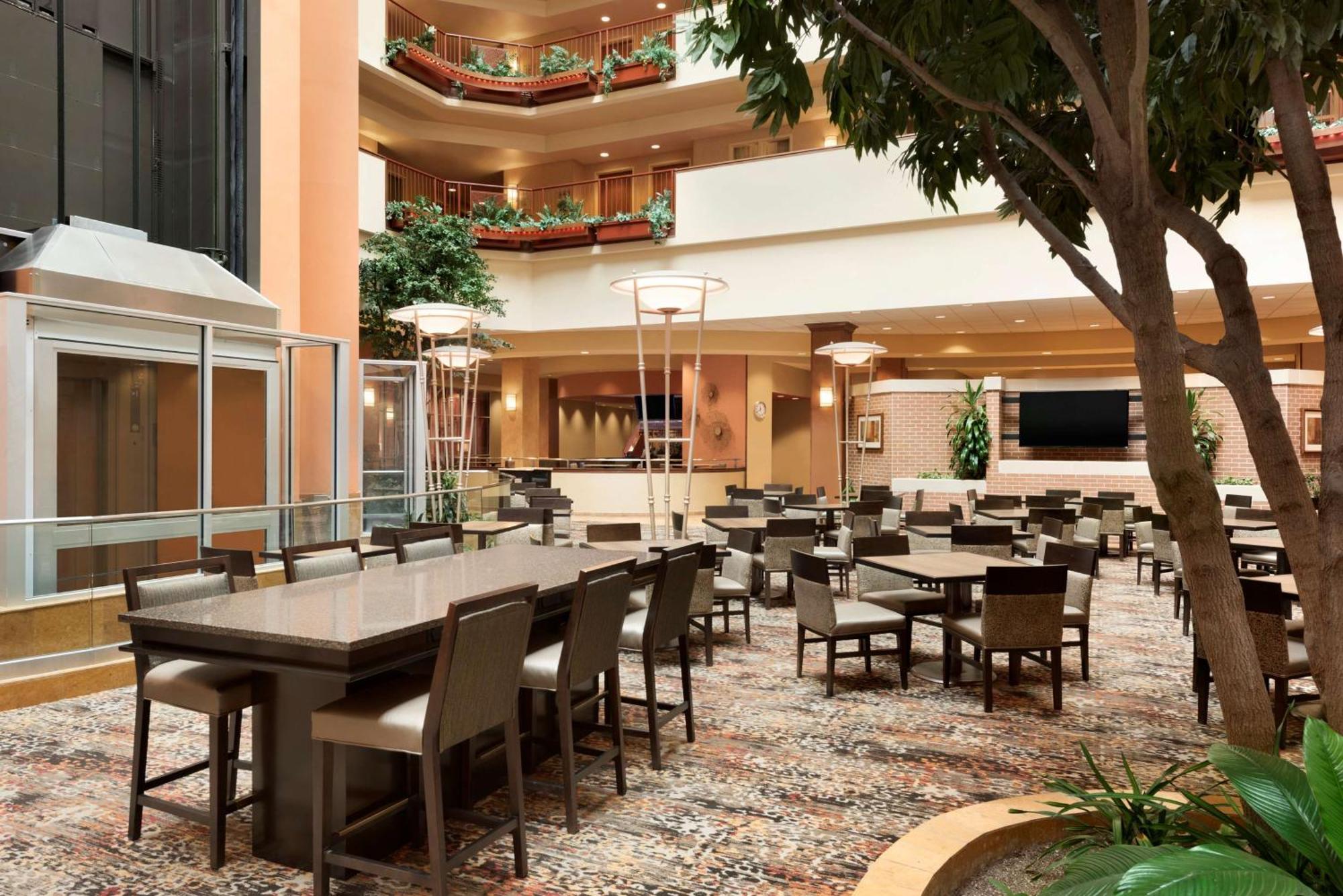 Embassy Suites Omaha- La Vista/ Hotel & Conference Center Dış mekan fotoğraf
